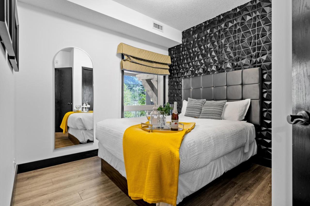 The Mountaineer By Instantsuites Pool & Hottub Canmore Exterior foto